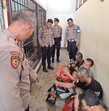 Cek Ruang Tahanan, Waka Polres Landak Tekankan Anggota Tingkatkan Kewaspadaan