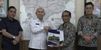 Pemkab Landak Terima Hibah Jembatan Rangka Baja Dari Kementerian PUPR