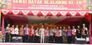 Gawai Dayak Bejujokng XIII Desa Gema Simpang Dua Digelar