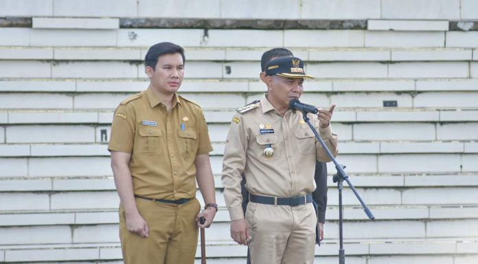 Bupati Ketapang Tekankan Disiplin Pegawai Saat Pimpin Apel Gabungan ASN