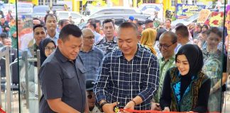 Sekda Ketapang Hadiri Soft Opening 3Second