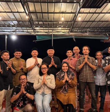 Sekda Ketapang Bersama Pengurus AJK Buka Puasa Bersama