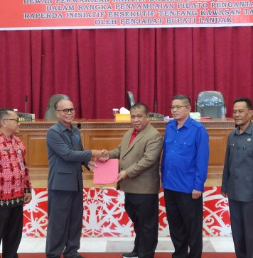 DPRD Bersama Pemkab Bahas LKPJ Bupati Landak Tahun Anggaran 2023 dan Penyampaian Raperda Inisiatif Eksekutif Kawasan Tanpa Rokok