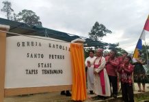 Gedung Gereja ST. Petrus Stasi Tapis Tembawang Diresmikan