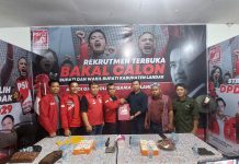 Yulius Aho Bacalon Bupati Landak Terakhir Serahkan Berkas Pendaftaran ke PSI