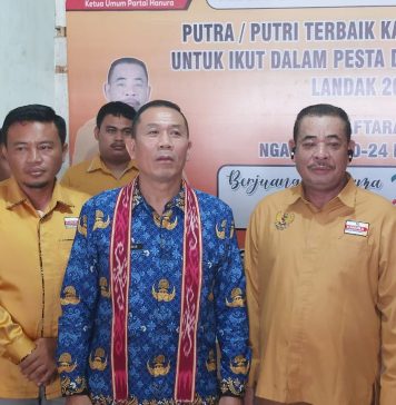 Vinsensius – Markus Amid, Bacalon Bupati dan Wakil Bupati Landak Pertama Serahkan Berkas Ke DPC Hanura