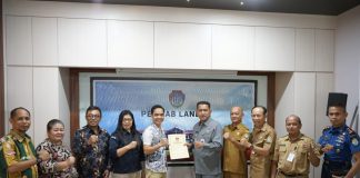 Rapat Bersama KPU Landak, Gutmen : Pemkab Dukung Tugas KPU
