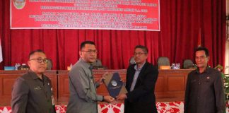 Pemkab dan DPRD Landak Setujui Raperda Pelaksanaan APBD TA 2023 Diperdakan