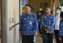 Tinjau Puskesmas Sebangki, Gutmen Intruksi Nakes Sosialisasikan Pola Hidup Sehat ke Masyarakat