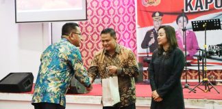 Kapolres Landak Berganti, Gutmen Sampaikan Upacan Terima Kasih Ke AKBP I Nyoman Budi Artawan