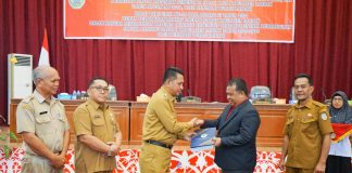 Pj. Bupati Landak Sampaikan Rancangan KUA dan PPAS APBD Tahun 2025 ke DPRD