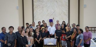 Pj. Bupati Gutmen Nainggolan Ikuti Prosesi Pemakaman Ibunda Sekda Landak