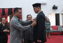 148 Pegawai Pemkab Landak Terima SatyaLancana Karya Satya Dari Presiden Jokowi