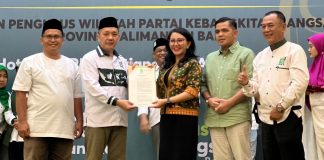 Karolin-Erani Terima SK B1 KWK Dari PKB