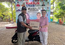 Respon Cepat, Karolin Ganti Sepeda Motor Relawan Yang Hilang Saat Antarkan Dirinya Daftar Ke KPU