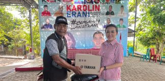 Respon Cepat, Karolin Ganti Sepeda Motor Relawan Yang Hilang Saat Antarkan Dirinya Daftar Ke KPU