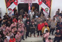 Dijaga Ketat Puluhan Personel Kepolisian, Penetapan Nomor Urut Paslon Bupati dan Wakil Bupati Landak Berjalan Lancar