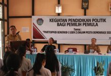 Pendidikan Politik Sasar Pemilih Pemula di SMAN 2 Ngabang