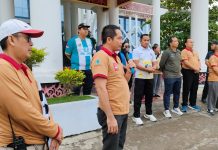 Pj. Sekda Landak Buka Kegiatan Gerak Jalan Sehat dan Senam Massal