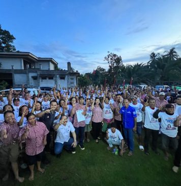 Kampanyekan Karolin-Erani di Sebangki, Yulius Aho: Masyarakat Sebangki Kompak Menangkan KREN