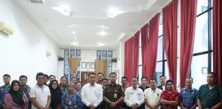 Pastikan Ketersediaan Cukup Jelang Nataru, Pj. Bupati Landak Gelar Pertemuan Dengan Agen Beras dan Pemilik Pangkalan Gas