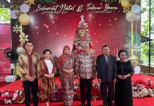 Cornelis Gelar Open House Natal Dua Hari