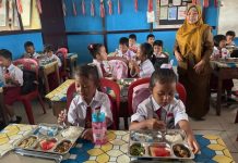 Pemkab Landak Mulai Uji Coba Makan Bergizi Gratis Sasar Siswa di SDN 09 Ngabang