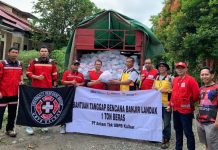 PT. Antam Salurkan Bantuan untuk Bayi terdampak Banjir di Landak