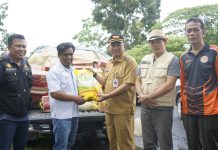 Pemkab Landak Terima Bantuan Banjir Dari PTPN IV Regional V Kalimantan