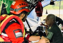 Tim Medis PMI Landak Jemput Bola Cek Kesehatan Warga Terdampak Banjir