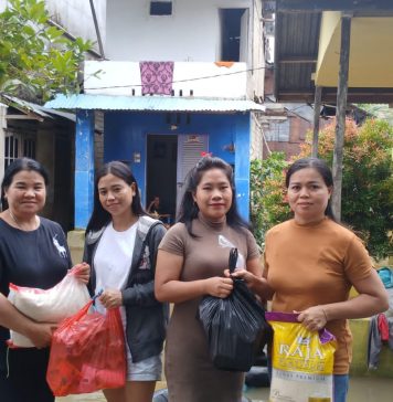 Gereja GKPKB Bahtera Ngabang Salurkan Bantuan Bagi Jemaat Terdampak Banjir