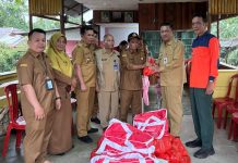 Gutmen Kembali Serahkan Bantuan Bagi Korban Terdampak Banjir di Mungguk