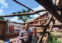 Atap Rumah Warga Ambruk Diterjang Angin Kencang