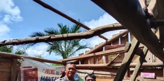 Atap Rumah Warga Ambruk Diterjang Angin Kencang
