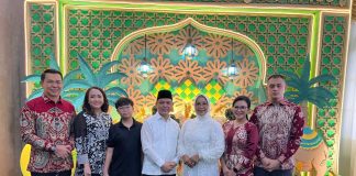 Lebaran Hari Pertama, Bupati Karolin Silahturahmi Kediaman Gubernur, Kapolda dan Pangdam