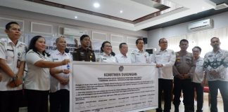 Bupati Karolin Tegaskan Sekolah Tidak Lakukan Pungli Pada Penerimaan Peserta Didik Baru