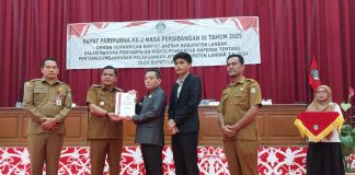 Bupati Landak Sampaikan Laporan Pertanggungjawaban Pelaksanaan APBD TA 2024 ke DPRD