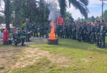 Prajurit Kodim 1210/Landak Gelar Latihan Penanggulangan Kebakaran