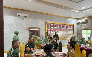 Bupati Karolin Hadiri Sertijab Danyon Armed 16/Tumbak Kaputing