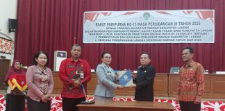 DPRD Landak Setujui Dua Raperda Strategis, Bupati Karolin Siap Lanjutkan ke Tahap Nasional