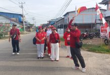 Desa Hilir Tengah Ngabang Gelar Jalan Sehat Meriahkan HUT RI Ke – 80