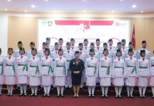 Bupati Karolin Kukuhkan Paskibraka Landak