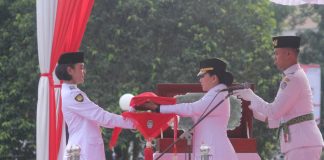 Peringatan HUT RI ke – 80 Pemkab Landak, Bupati Karolin : Bersama Membawa Indonesia Menuju Kemajuan