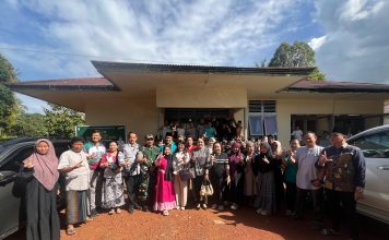 Bupati Karolin Sambangi Kafilah Landak di MTQ ke-33 Kapuas Hulu