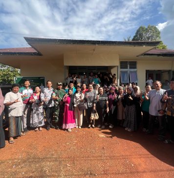 Bupati Karolin Sambangi Kafilah Landak di MTQ ke-33 Kapuas Hulu
