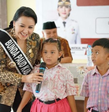 Bunda PAUD Landak Ajak Anak TK Belajar Sikat Gigi Sehat Sejak Dini