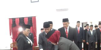 Bupati Karolin Lantik 61 Pejabat, Ada Kadis Hingga Kasi