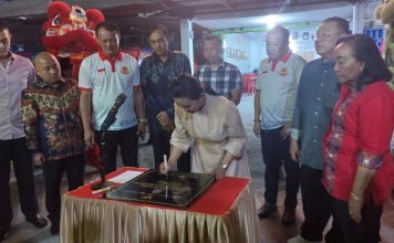 Bupati Karolin Resmikan Sekretariat Baru Yayasan Hati Suci Ngabang