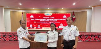 Pemkab Landak Raih Penghargaan Percepatan Penurunan Angka Buta Aksara
