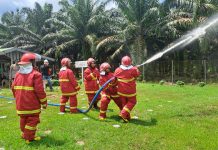 Antisipasi El Niño, Polsek Ngabang Gelar Sosialisasi dan Simulasi Karhutla di PT IPM